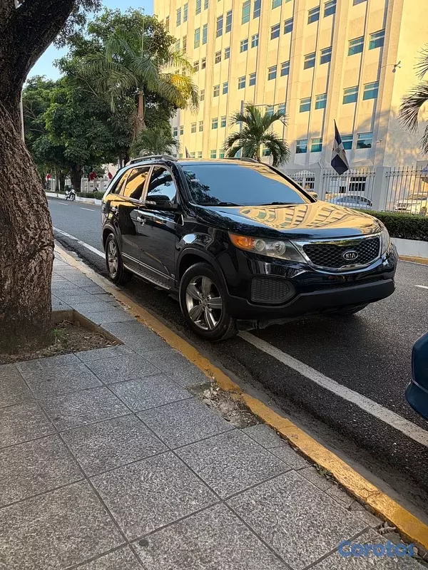 jeepetas y camionetas - Kia Sorento 2013, excelente estado 3