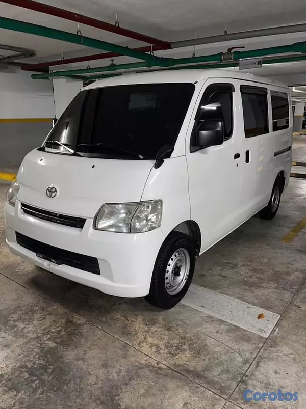jeepetas y camionetas - TOWN ACE. GL full 2019 1