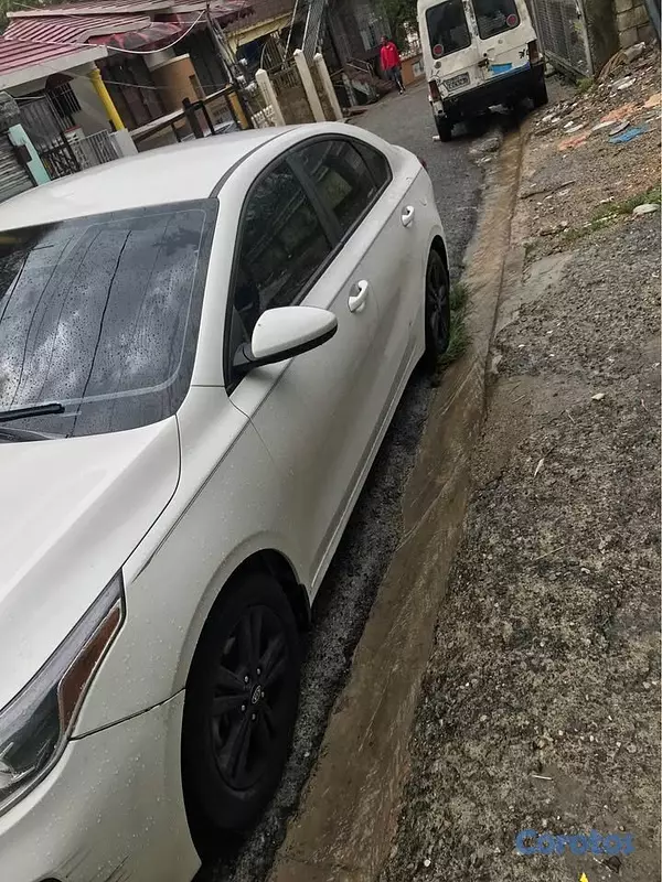 carros - KIA FORTE 2019 — TRASPASO 2
