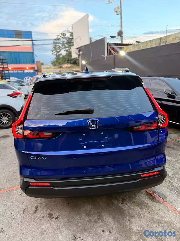 jeepetas y camionetas - la más nueva Honda Crv Lx 2024🇺🇸
 Clean Car fax , 92,000 millas  5