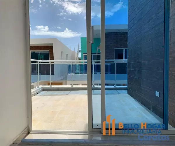 casas - Casa Moderna en Residencial Lianas del Prado – US$ 9
