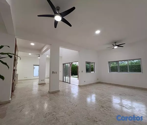 casas vacacionales y villas - Alquiler de Villa en Punta Cana Village, 3 habitaciones + family room 2
