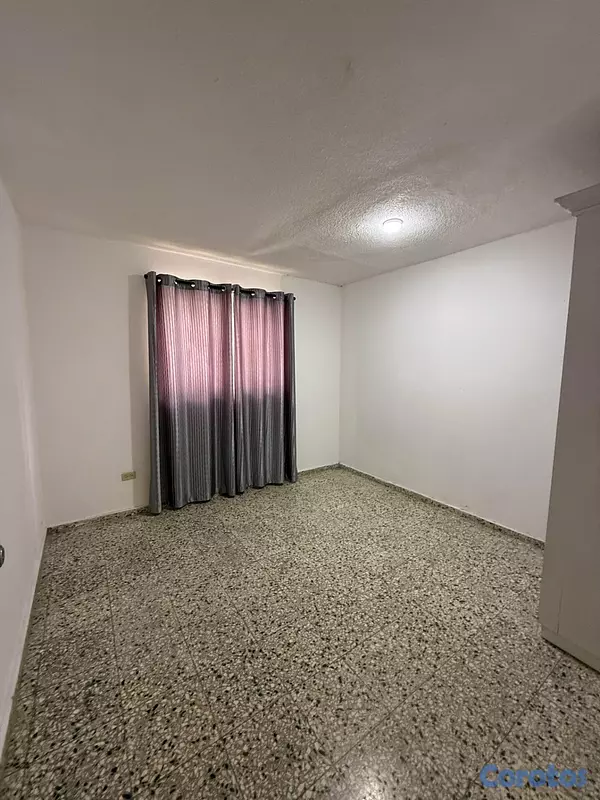 casas - Casa en Colina de Los Rios - 3h, 3b, 4p, piscina 4