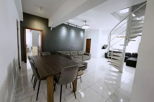 apartamentos - VENDO APARTAMENTO TIPO PENTHOUSE EN LA INDEPENDENCIA  8