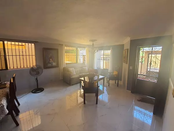 casas - Se vende casa en Av. Independencia  9