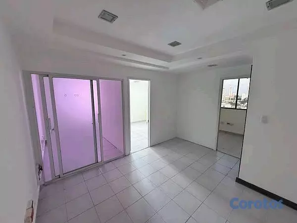 oficinas y locales comerciales - Oficina en alquiler en Evaristo Morales – RD$50,000 5