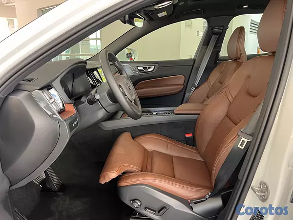 jeepetas y camionetas - Volvo XC60 T8 Ultimate Recharge 2026 6