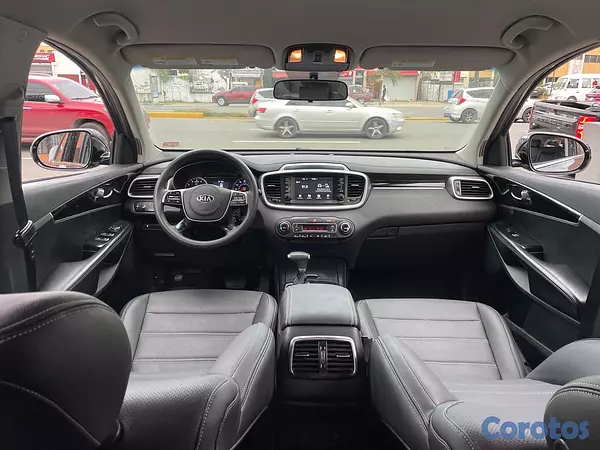 jeepetas y camionetas - Kia Sorento LX 2019 AWD 3
