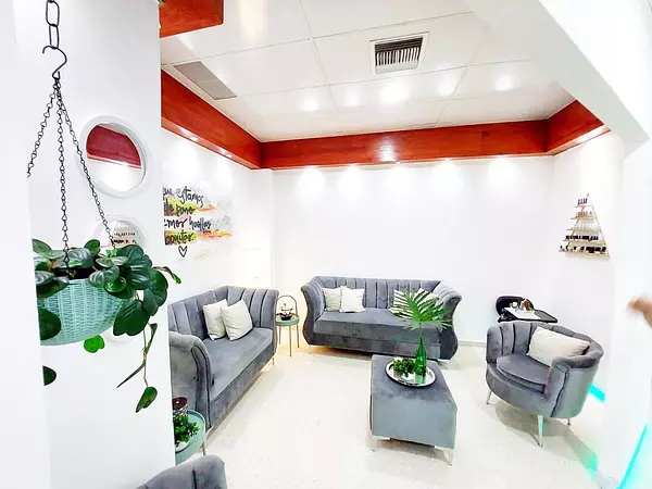 oficinas y locales comerciales - Local en el Renacimiento  2