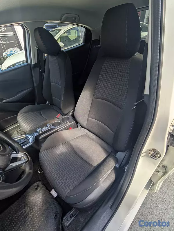 carros - MAZDA DEMIO 2020 3
