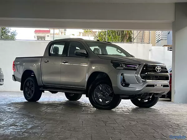 jeepetas y camionetas - Toyota Hilux Limited 2026 2