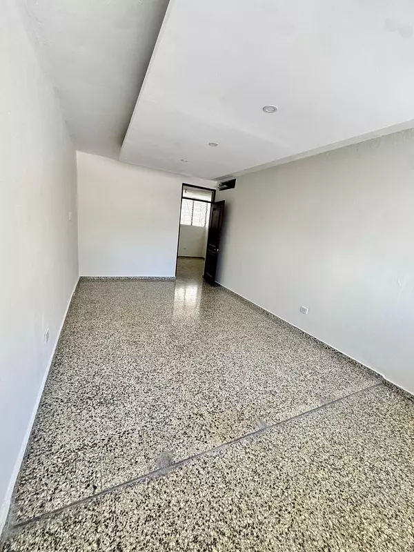 oficinas y locales comerciales - Local Comercial en Alquiler Mirador Norte 5