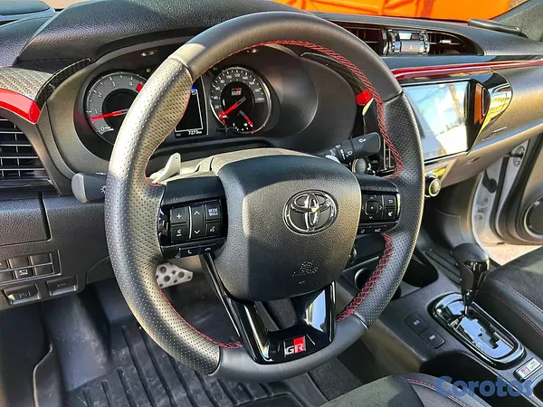 jeepetas y camionetas - Toyota hilux 2025 9