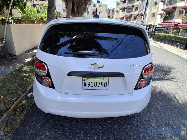 carros - Chevrolet Sonic LS Hatchback 2015 (Mecánico) 5