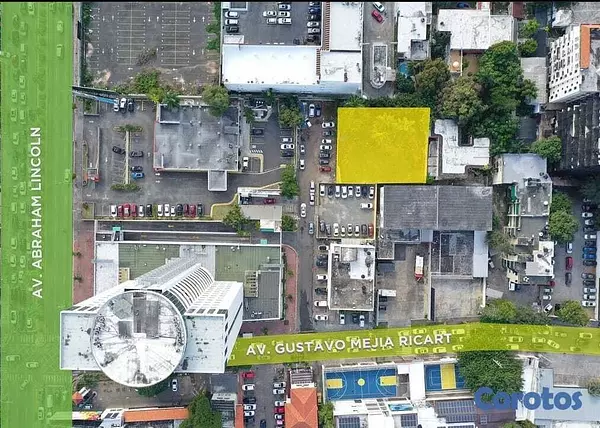solares y terrenos - Solar en Piantini uso de 15 niveles con Permuta 2