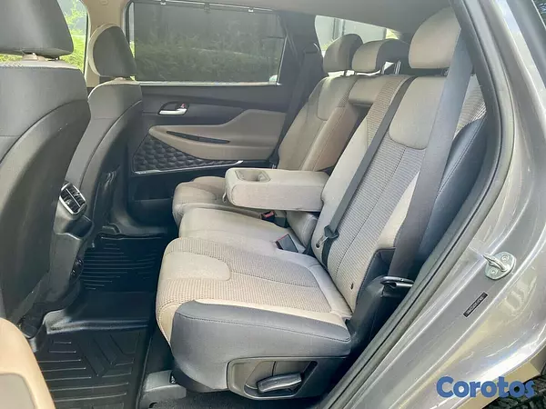 jeepetas y camionetas - HYUNDAI SANTA FE 2020 7