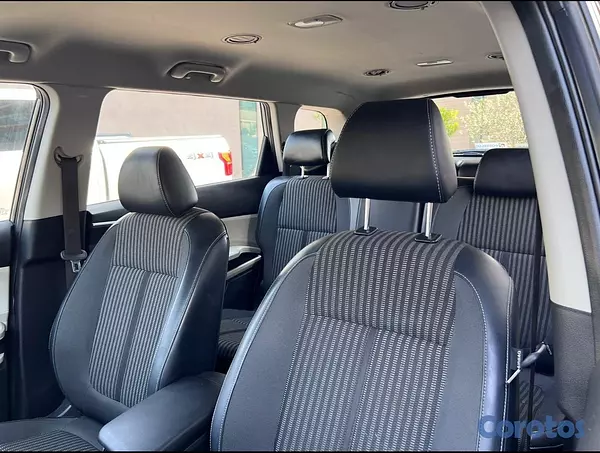 jeepetas y camionetas - Kia carens 2023 de la casa 1.5 dohc 5