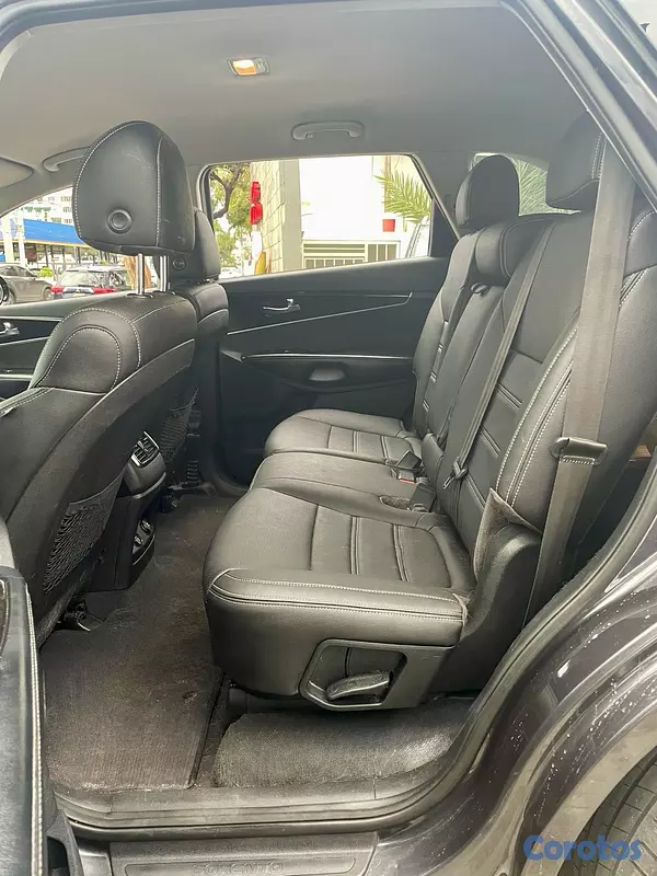 jeepetas y camionetas - Kia Sorento LX 2019 AWD 4