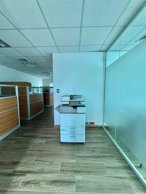 habitaciones y viviendas compartidas - Oficina Corporativa en Alquiler LA ESPERILLA 7