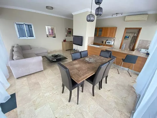 apartamentos - Apartamento en alquiler amueblado Piantini 8