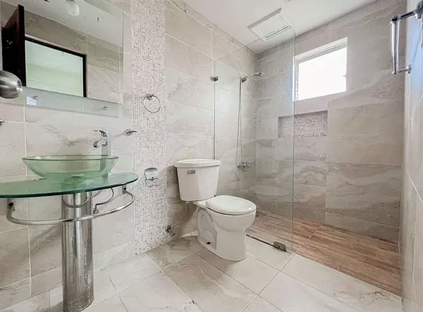 casas - Vendo apartamento en Av. Independencia 8