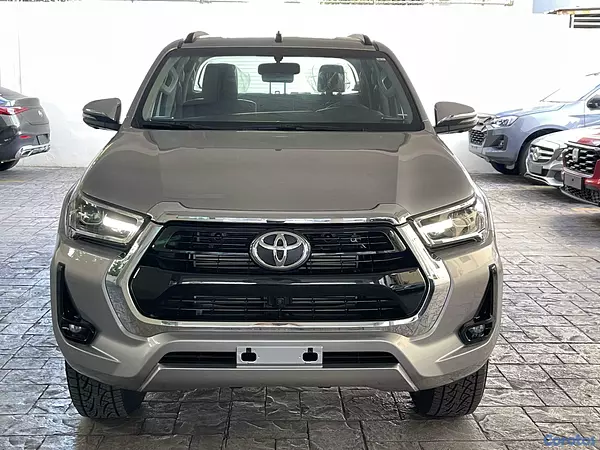 jeepetas y camionetas - Toyota Hilux Limited 2026 3