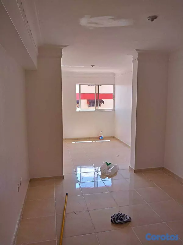 apartamentos - Alquilo apartamento 3er piso de 2  habitaciones  y dos parqueos 3