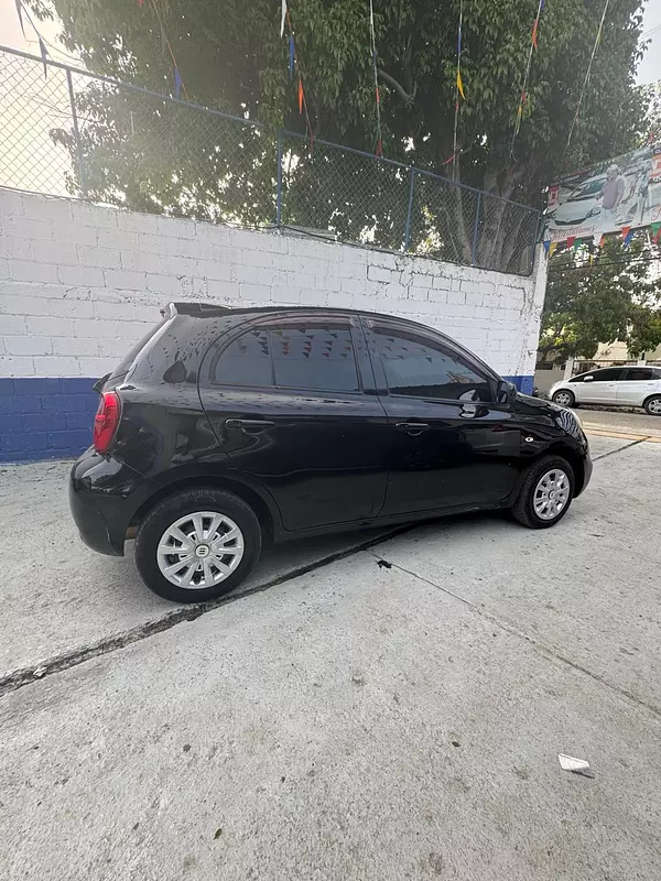 carros - NISSAN MARCH  5