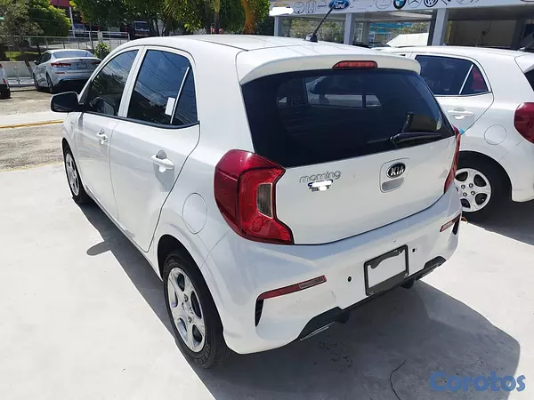 carros - 2021 Kia Morning  2