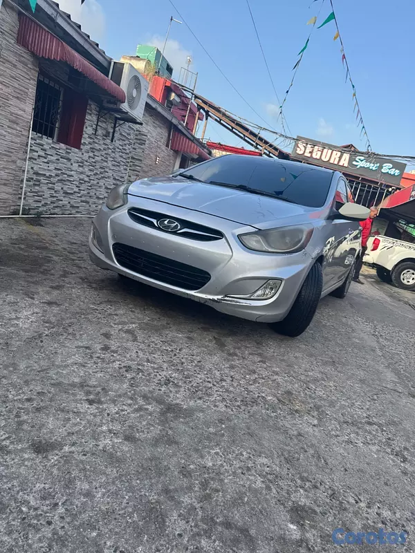 carros - Hyundai Accent  14