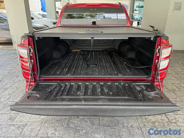 jeepetas y camionetas - Isuzu DMAX LSE 2027 10