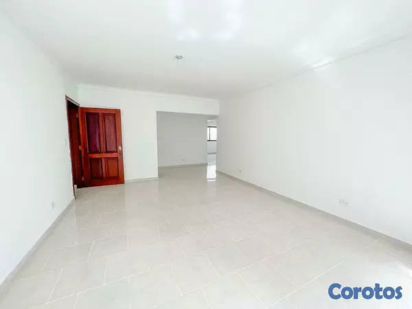 apartamentos - En Alqauiler Apartamento en Evaristo Morales de 3 habitaciones 8