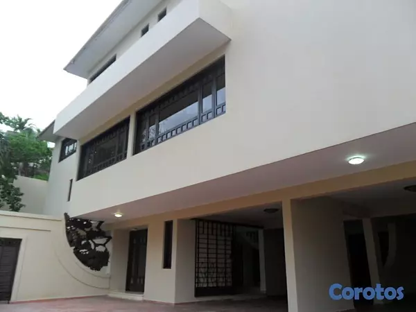 casas - Casa de Esquina en los Pinos de Arroyo Hondo Viejo 3