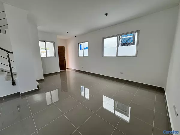 casas - venta de casa en la autopista de san Isidro brisa oriental  5