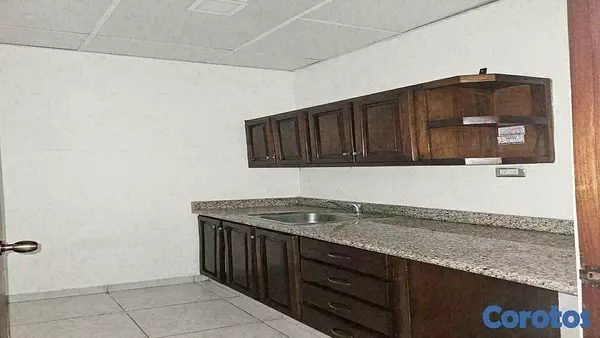 oficinas y locales comerciales - Oficina en alquiler en Evaristo Morales 9