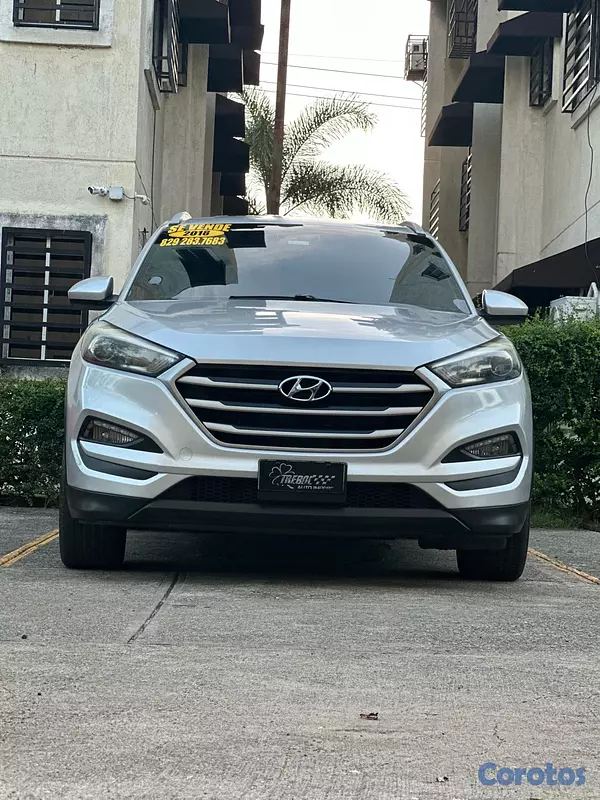 jeepetas y camionetas - Hyundai Tucson 2018 Negociable 14