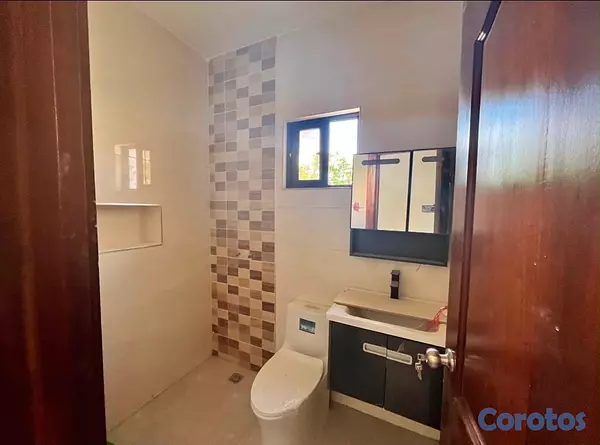 casas - venta de casa en la autopista de san isidro prado oriental Santo Domingo este  9