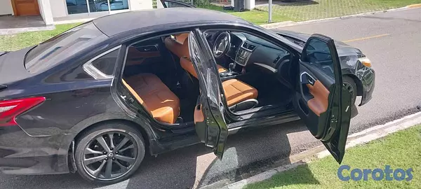 carros - Nissan Altima negro – interior cuero marrón – exce 5