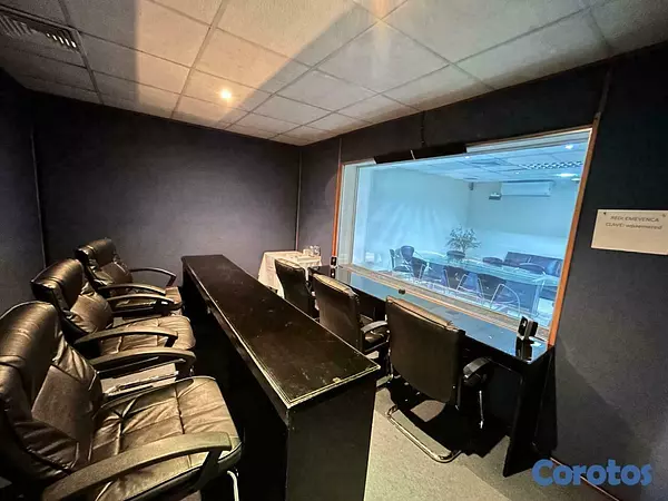 oficinas y locales comerciales - Oportunidad Vendo Local en la Rómulo excelente ubicación 6