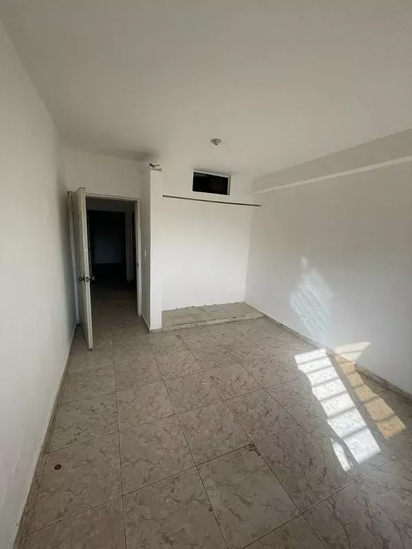 oficinas y locales comerciales - Edificio comercial Y residencial en venta 3