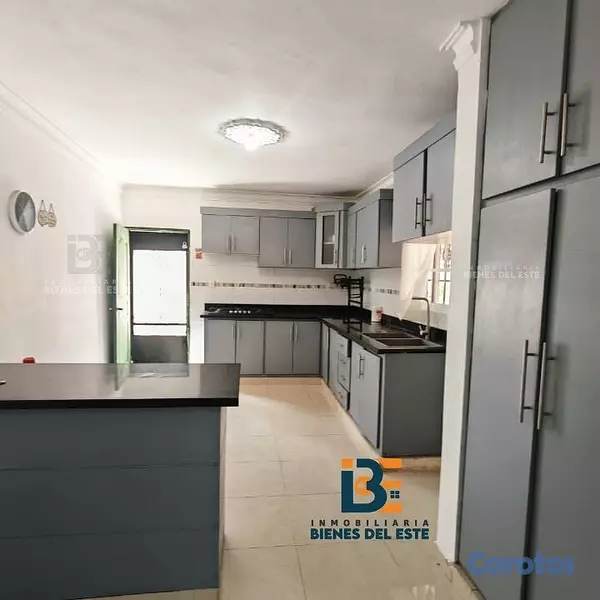 casas - Se RENTA amplia CASA de Tres habitaciones con pati 5