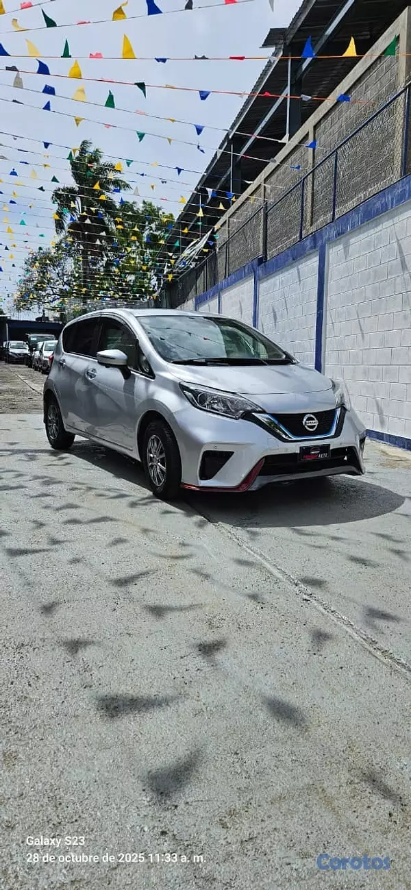 carros - NISSAN NOTE MEDALLIS 1