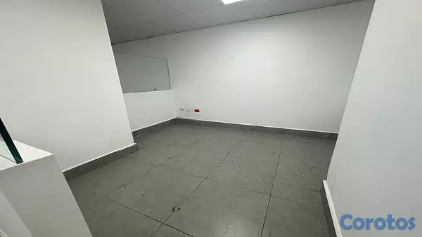 oficinas y locales comerciales - Amplios locales de Primer Piso en el DISTRITO NACIONAL, Los Restauradores. 10
