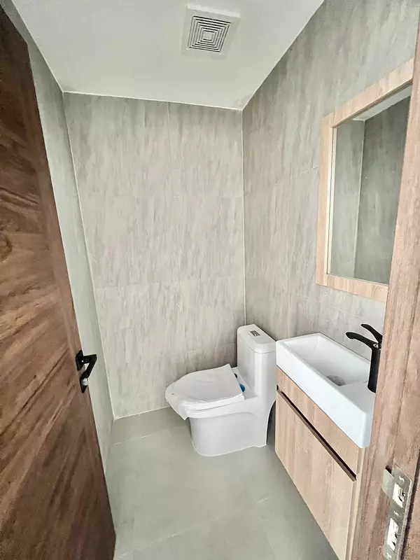 apartamentos - 🔵Apartamento 2do piso con terraza en arroyo hondo v 2