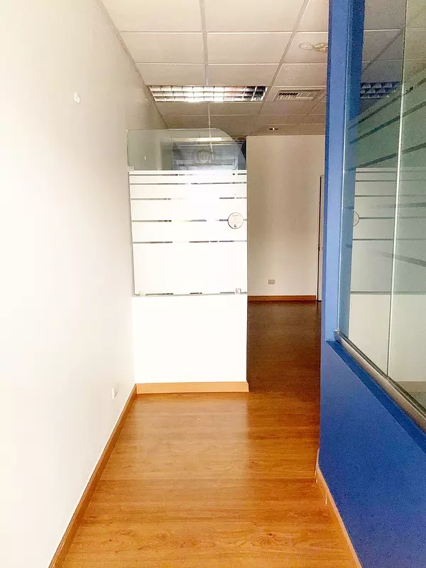 oficinas y locales comerciales - Local en Piantini  4