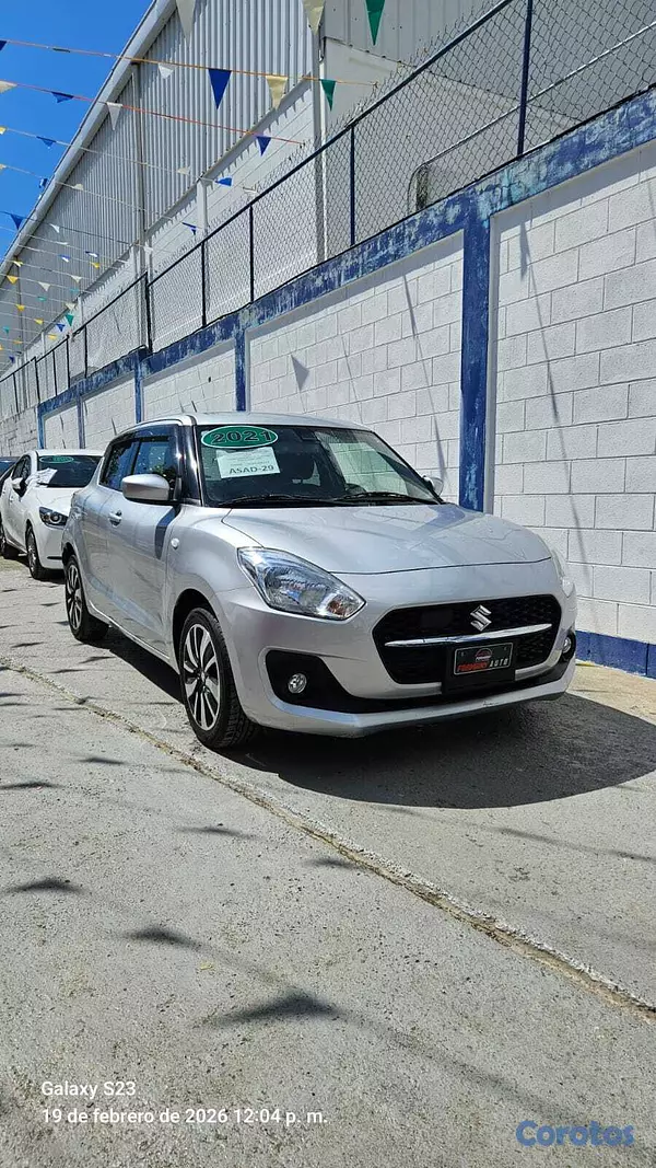 carros - SUZUKI SWIFT 2021 3