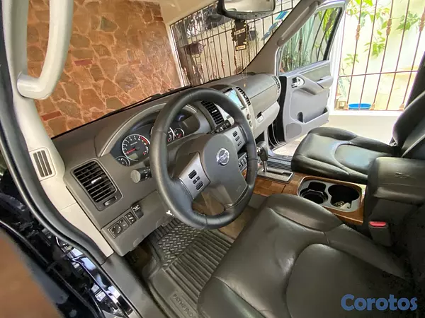jeepetas y camionetas - se vende Nissan pathfinder americana 2005  8