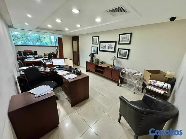 oficinas y locales comerciales - Vendo Edificio en el Vergel  6