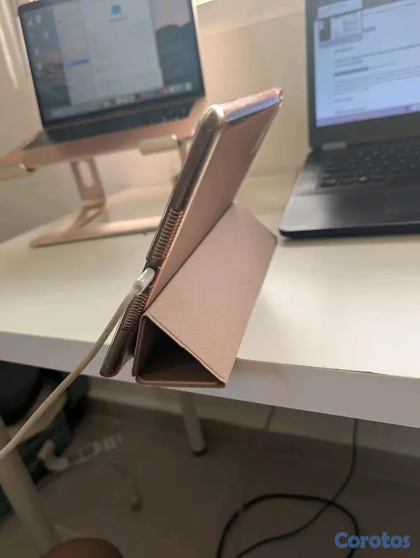 computadoras y laptops - MacBook Air 2019 rose gold i5 256gb 7