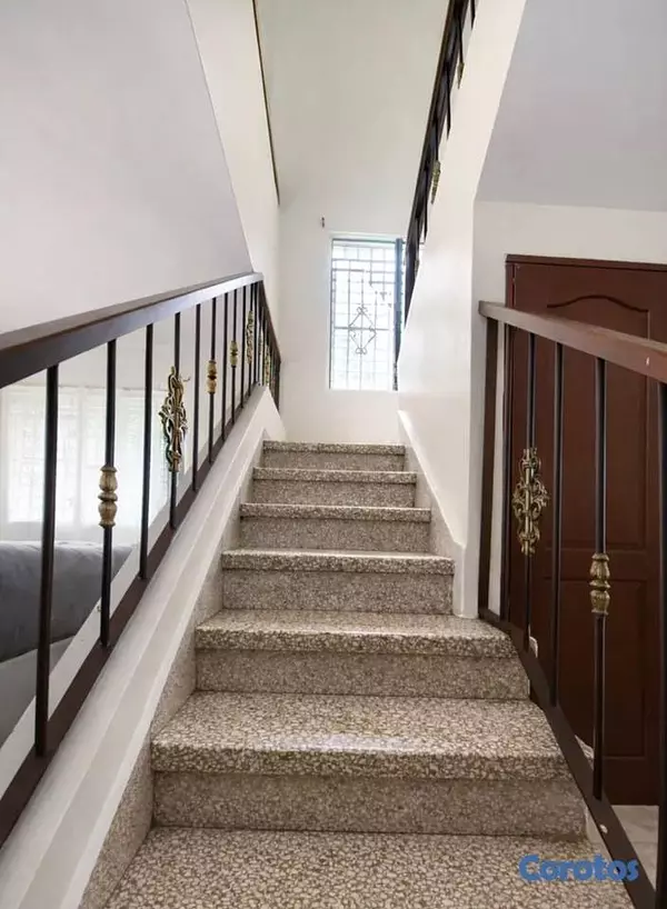 casas - Casa de dos niveles en venta en Miramar 20